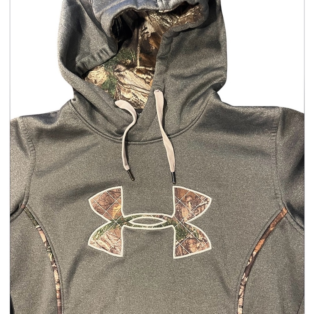 WOMENS UNDER ARMOUR HOODIE SIZE MEDIUM GRAY/CAMO COLOR - Picture 2 of 3